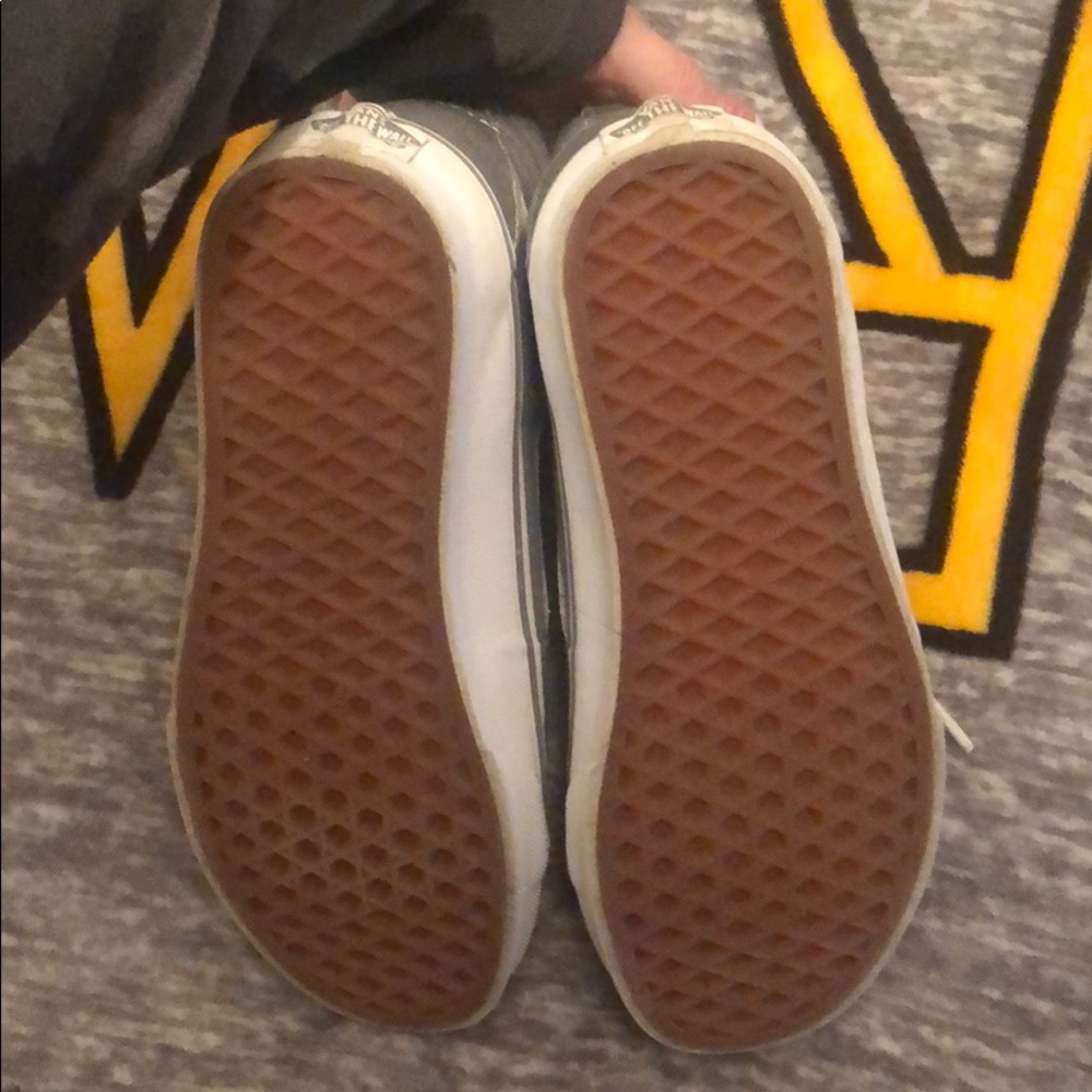 VANS! - Picture 4 of 4